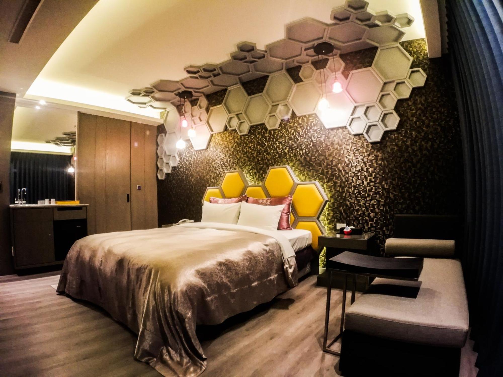 Song Xia Motel Taichung Bagian luar foto